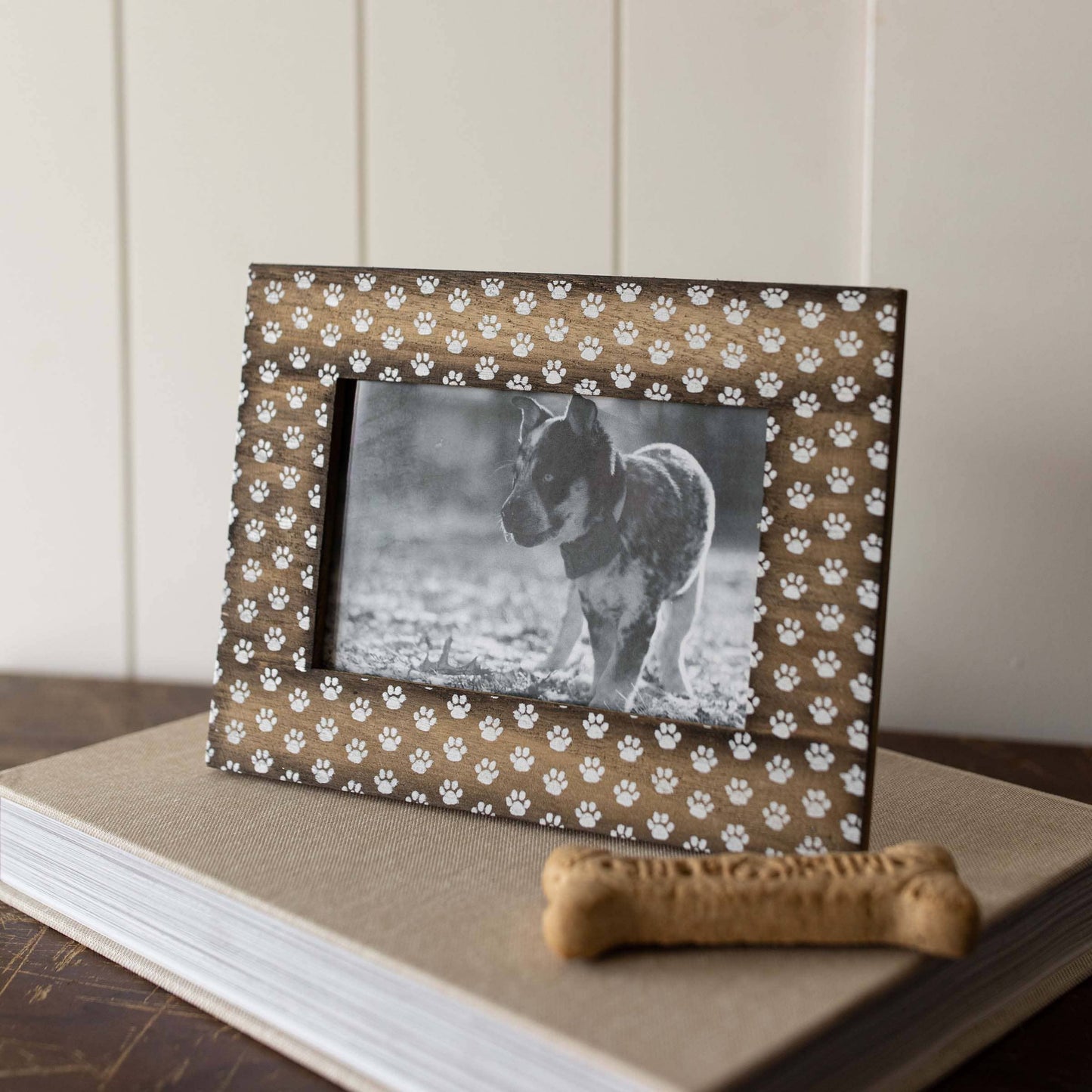 4x6 Pawprints Photo Frame