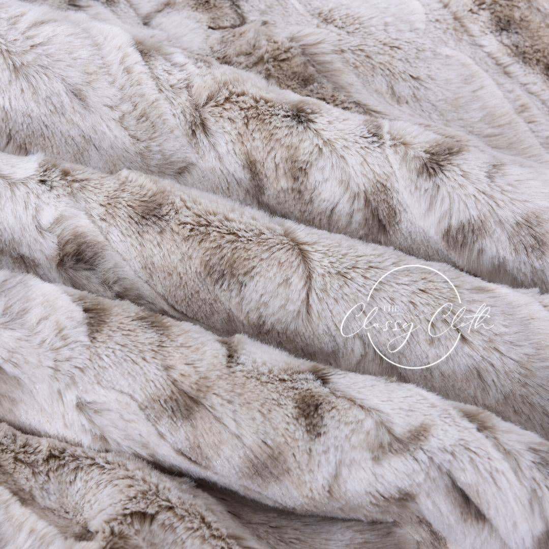 Super Soft Faux Fur Blanket - Snow Lynx RTS
