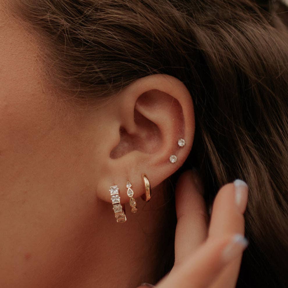 Diamond Flat Back Studs: Gold