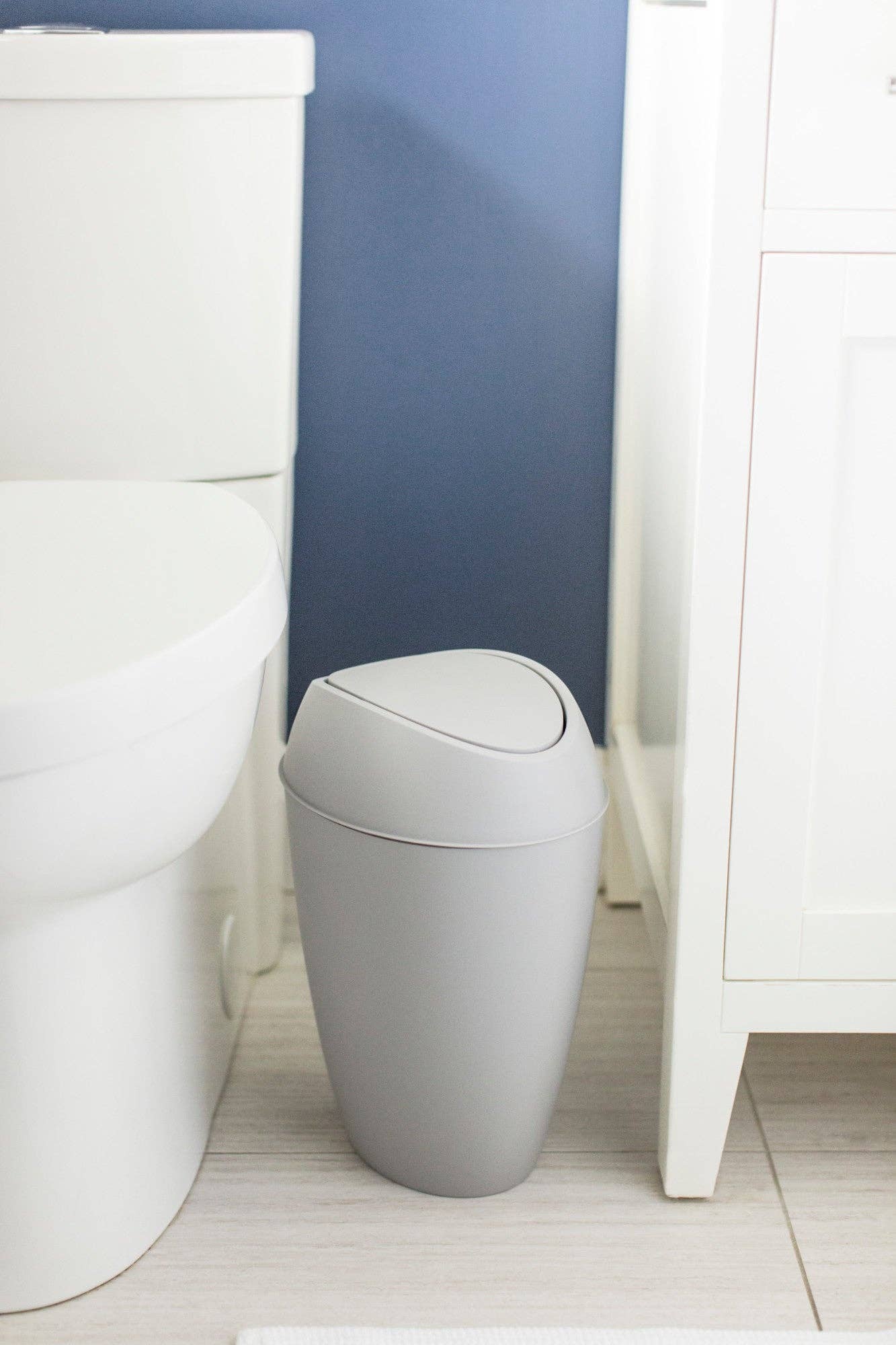 Twirla Trash Can, 2.4 G: Light Grey