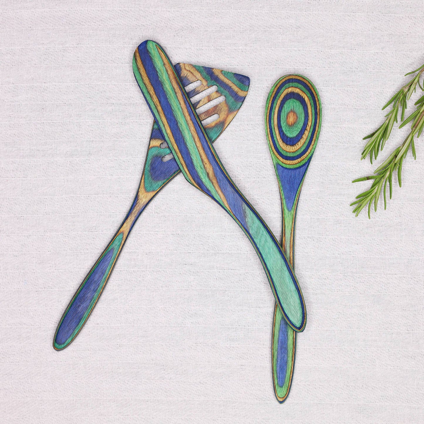 8" Peacock Pakka Spreader