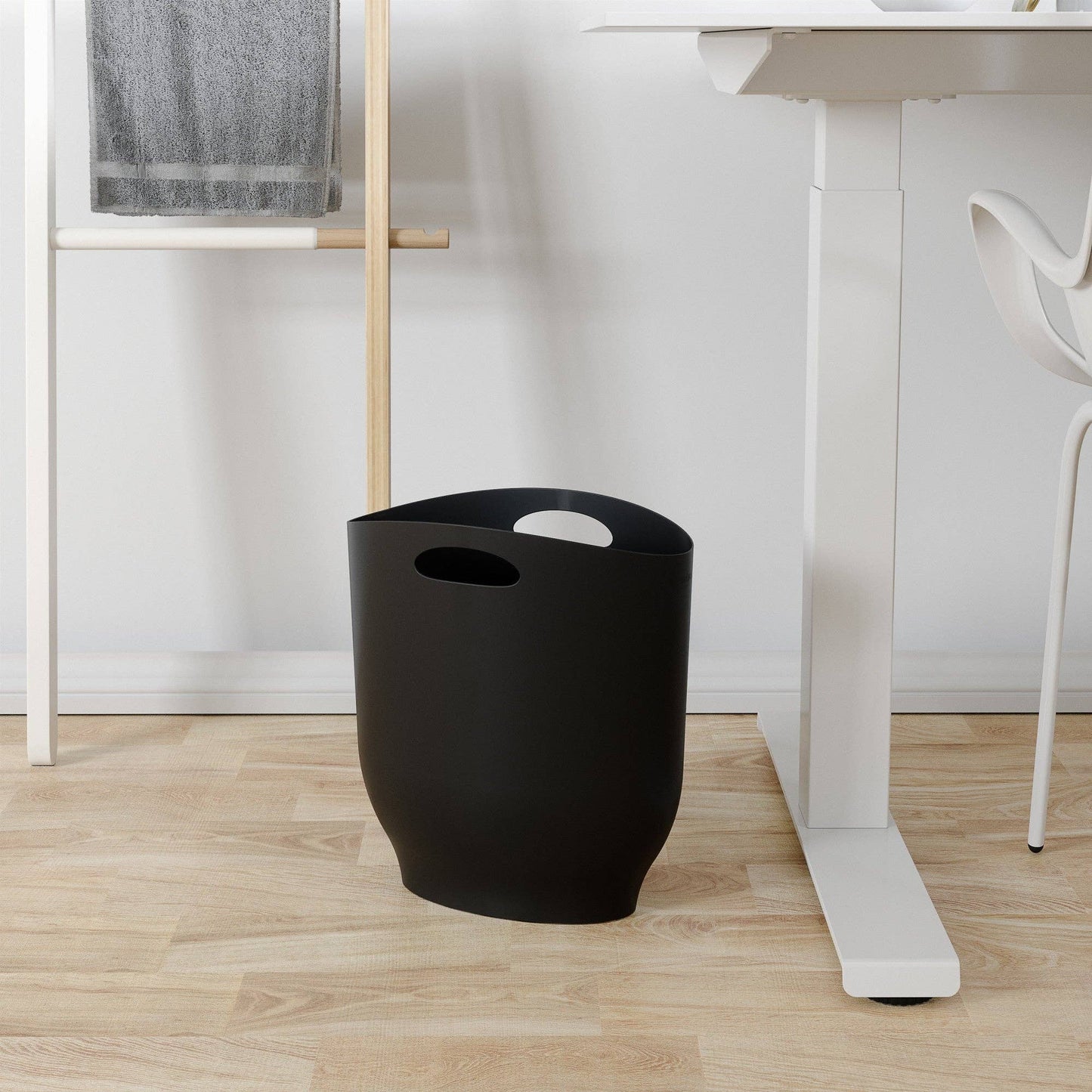 Harlo Trash Can: Black