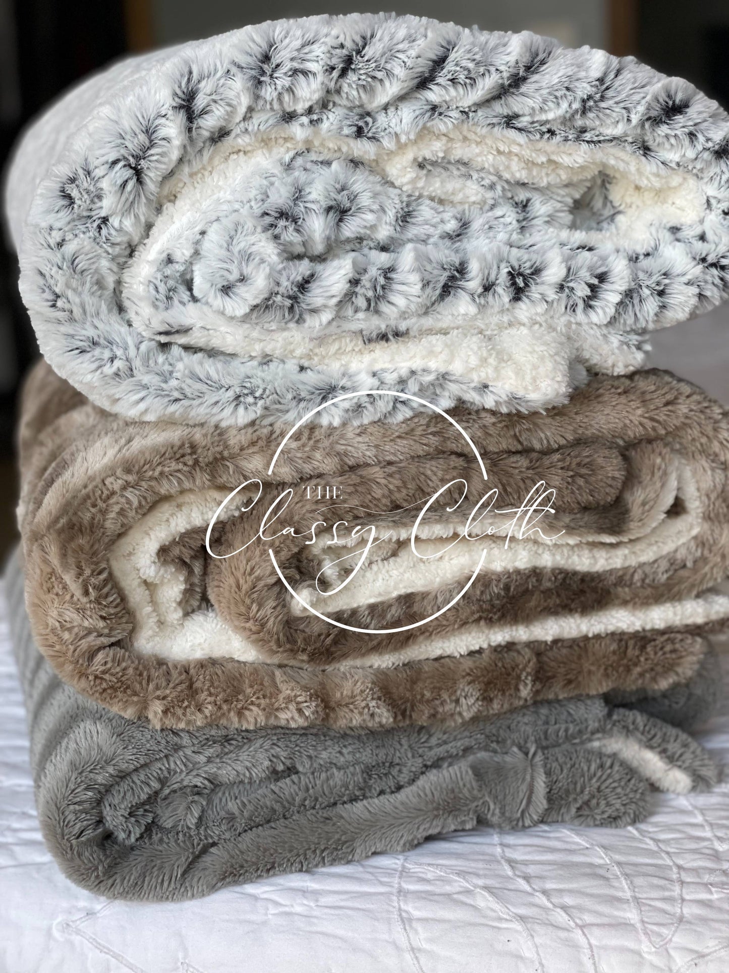 Super Soft Faux Fur Blanket - Snow Lynx RTS