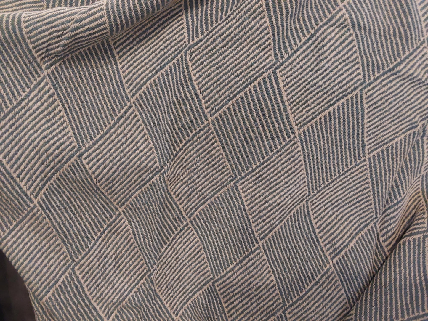 Blue/Natural Diamond Throw