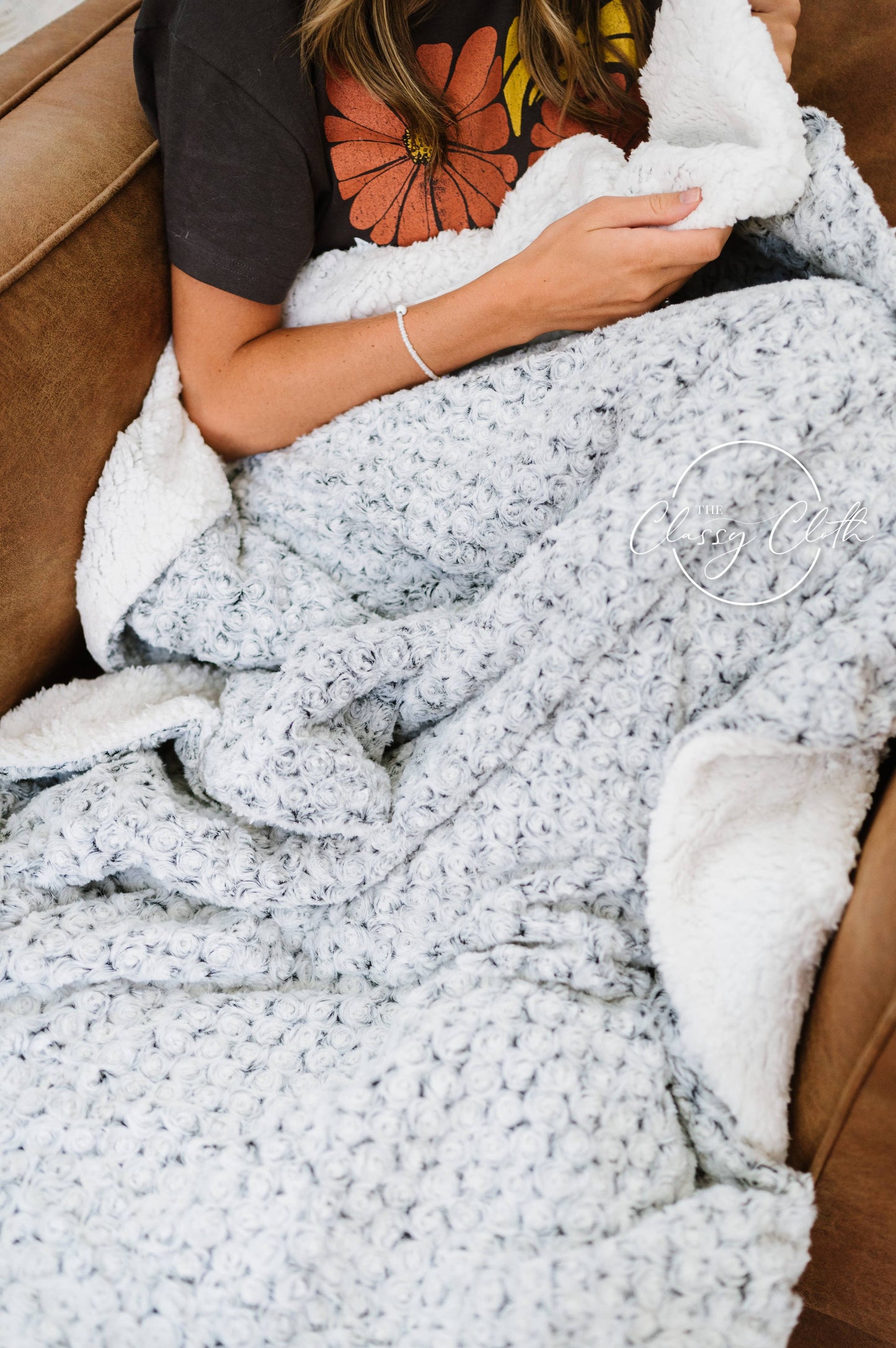 Super Soft Faux Fur Blanket - Grey Spiral RTS