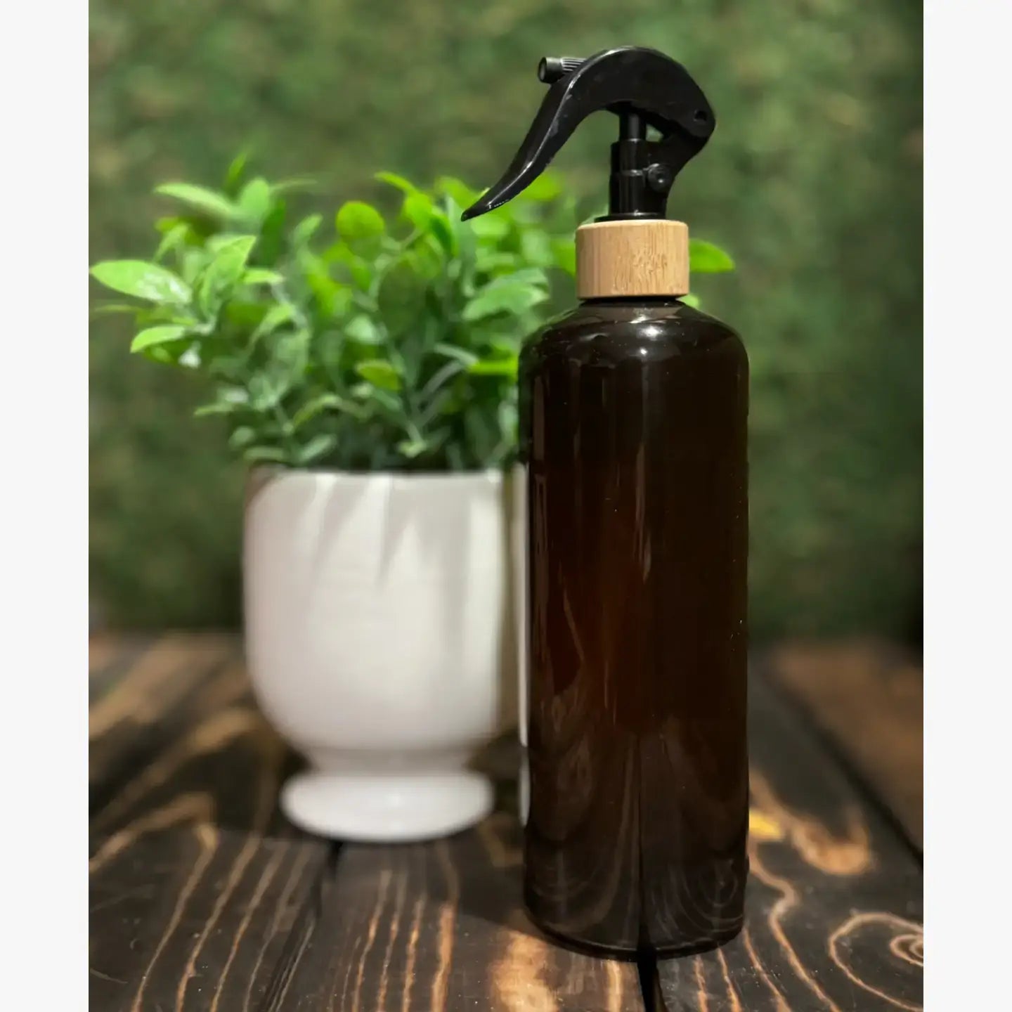 Vanilla Bean Nectarine Room + Linen Spray: Black