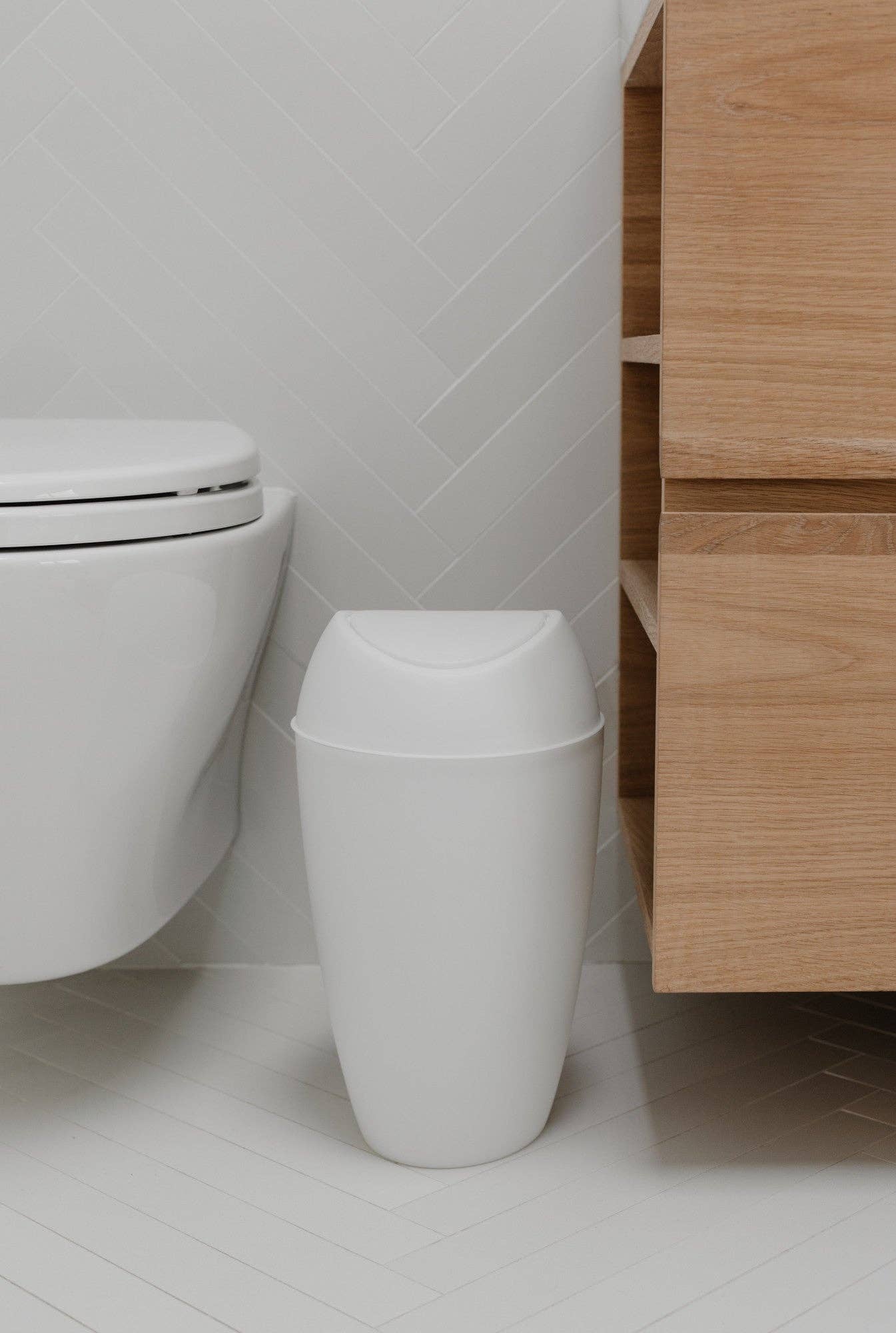 Twirla Trash Can, 2.4 G: Light Grey