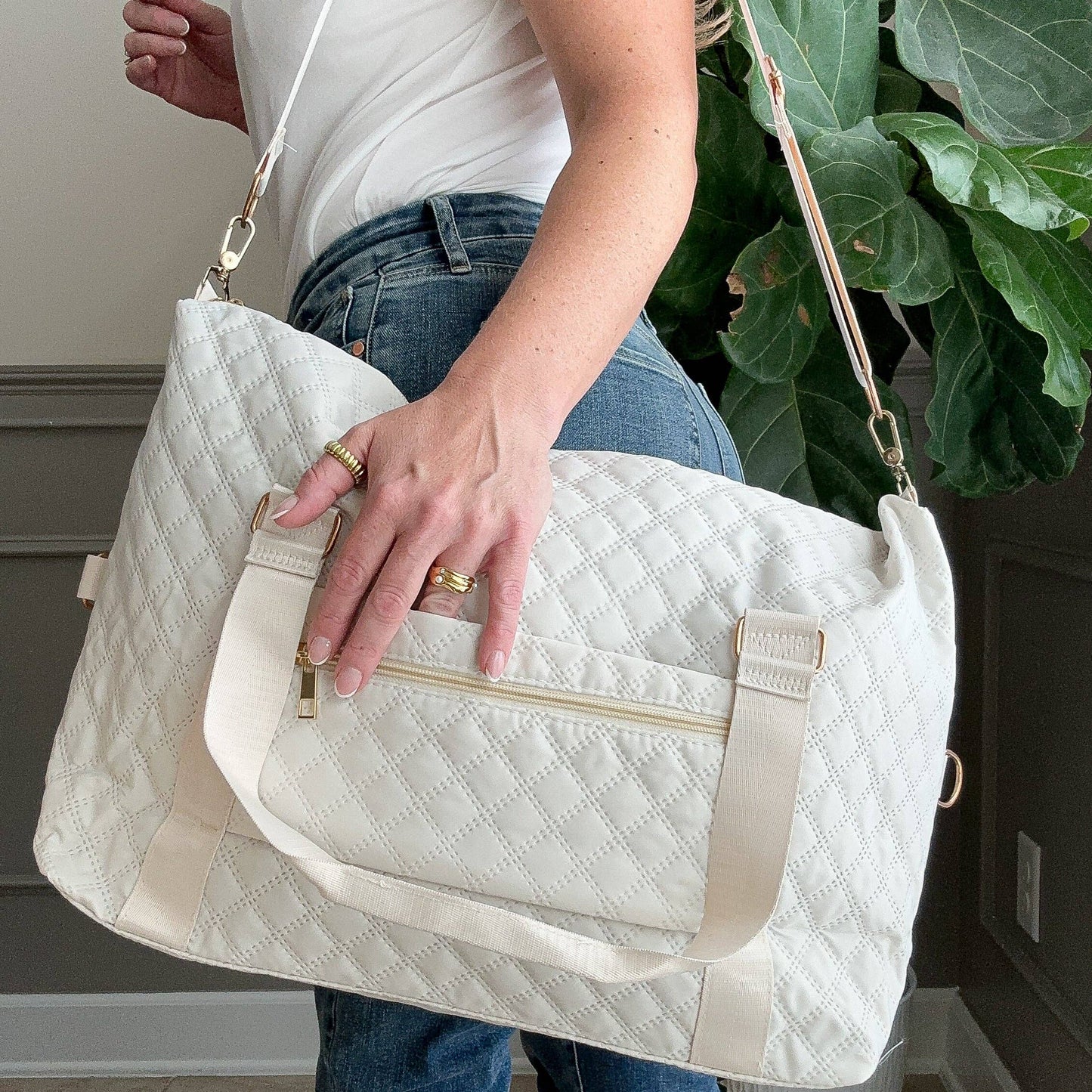 Quilted Overnight Duffle with trolly sleeve : Off White