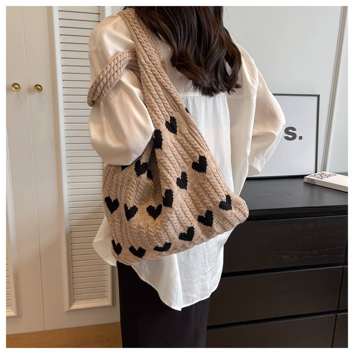 Heart Pattern Knitted Tote Bag