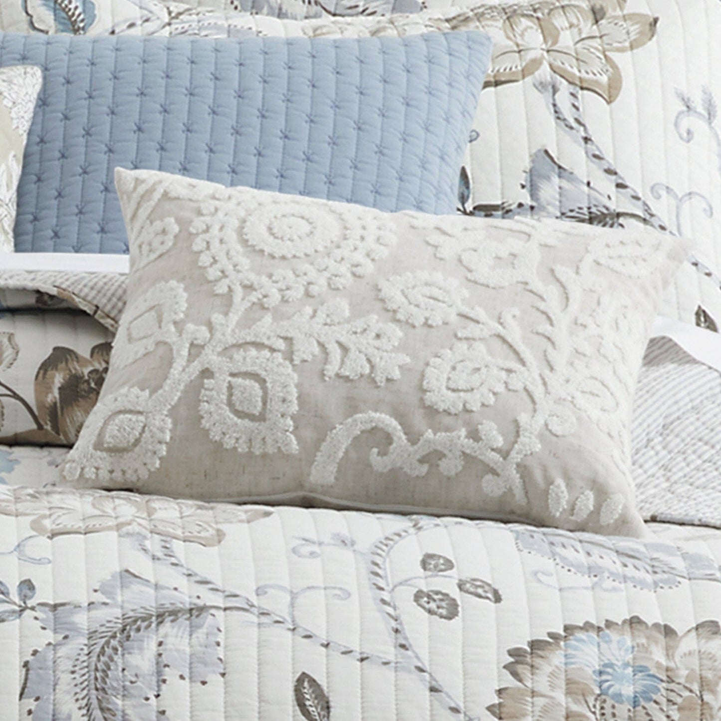 Maileen Embroidered Suzani Pillow: Natural / 14x18