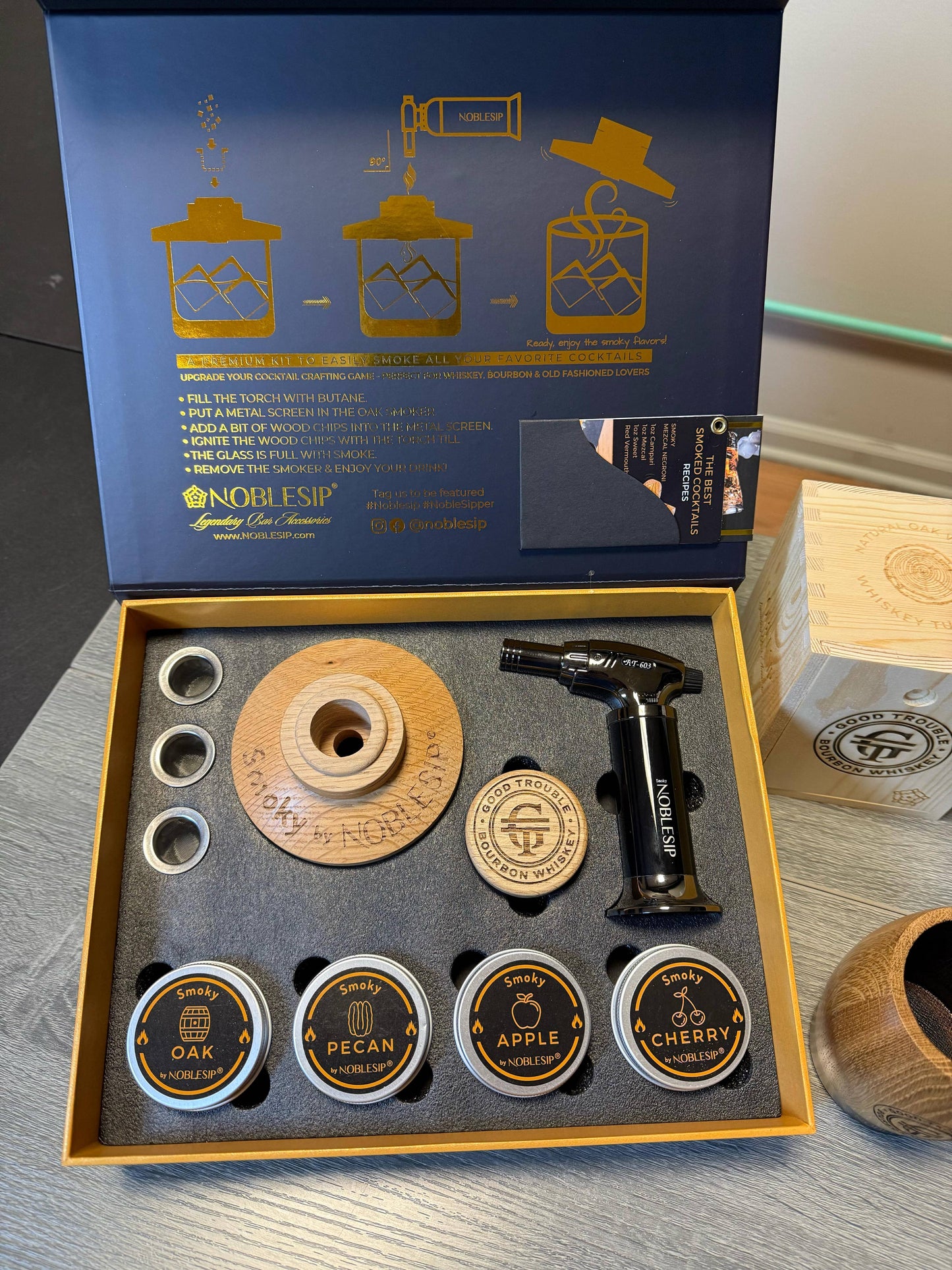 Cocktail Smoker Kit, Premium Home Bar Gift Set, Whiskey Men