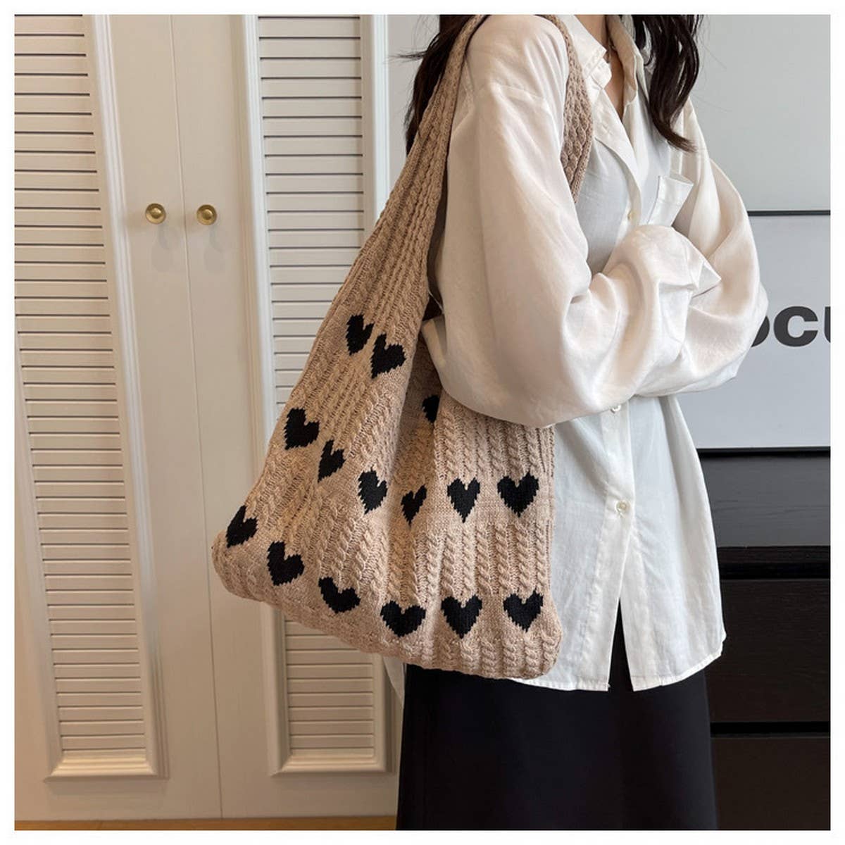 Heart Pattern Knitted Tote Bag