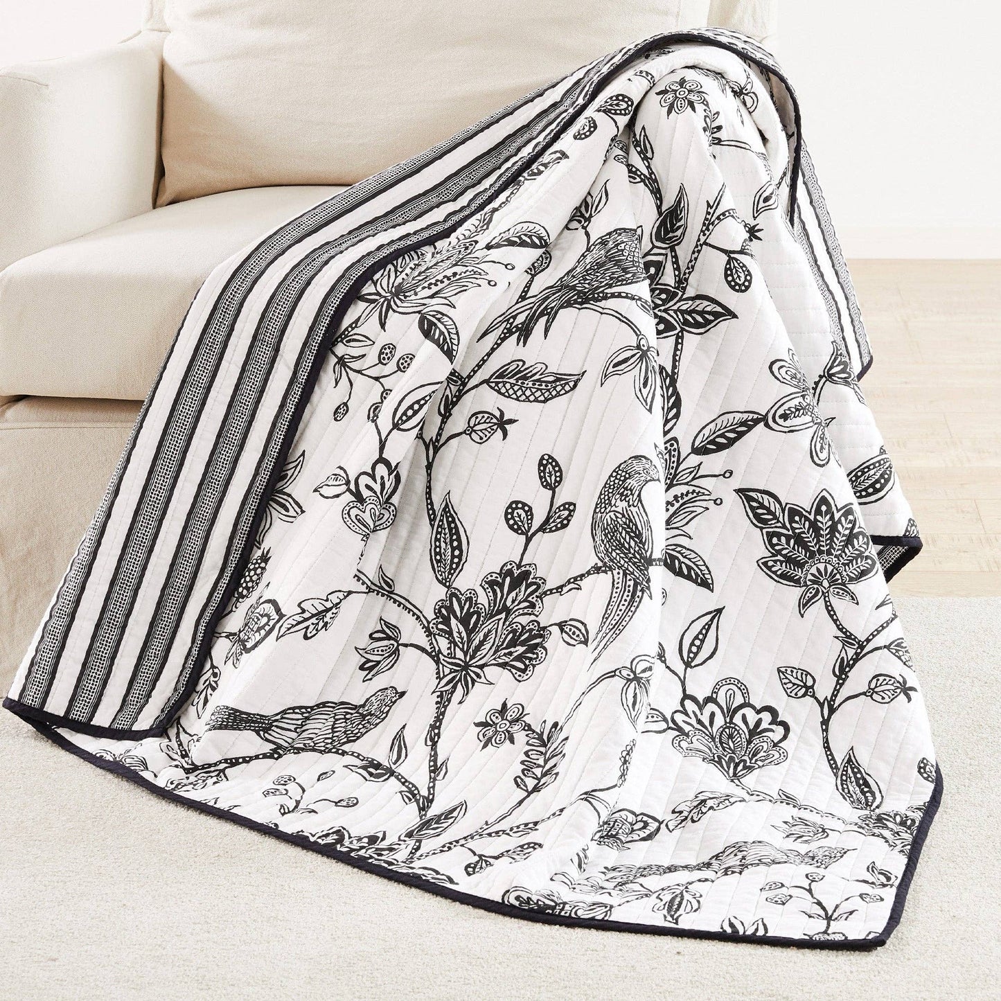 Tanzie Black Quilted Throw Blanket