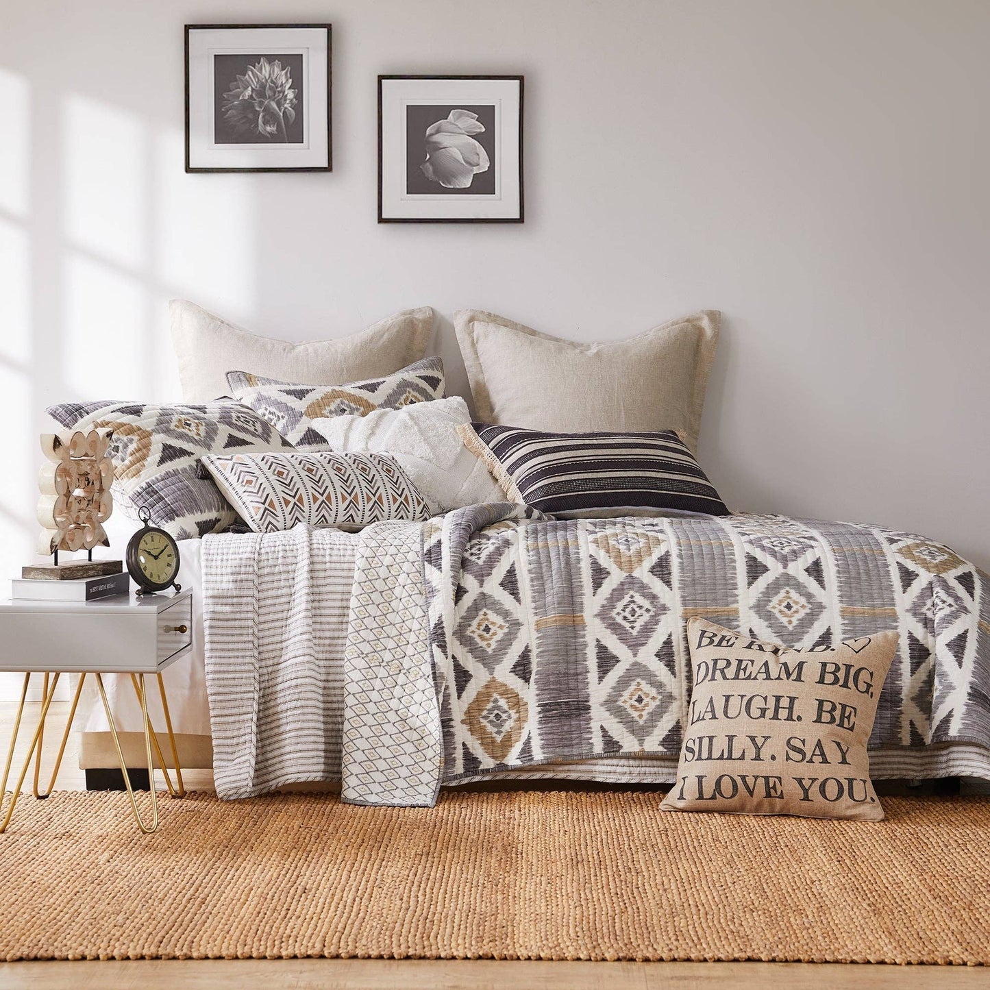 Tobago Stripe Quilt Set: Taupe / Full/Queen