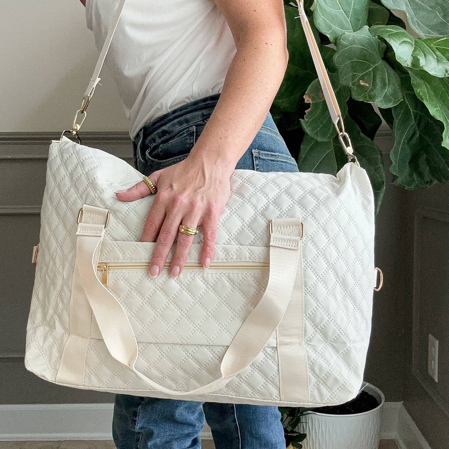 Quilted Overnight Duffle with trolly sleeve : Off White