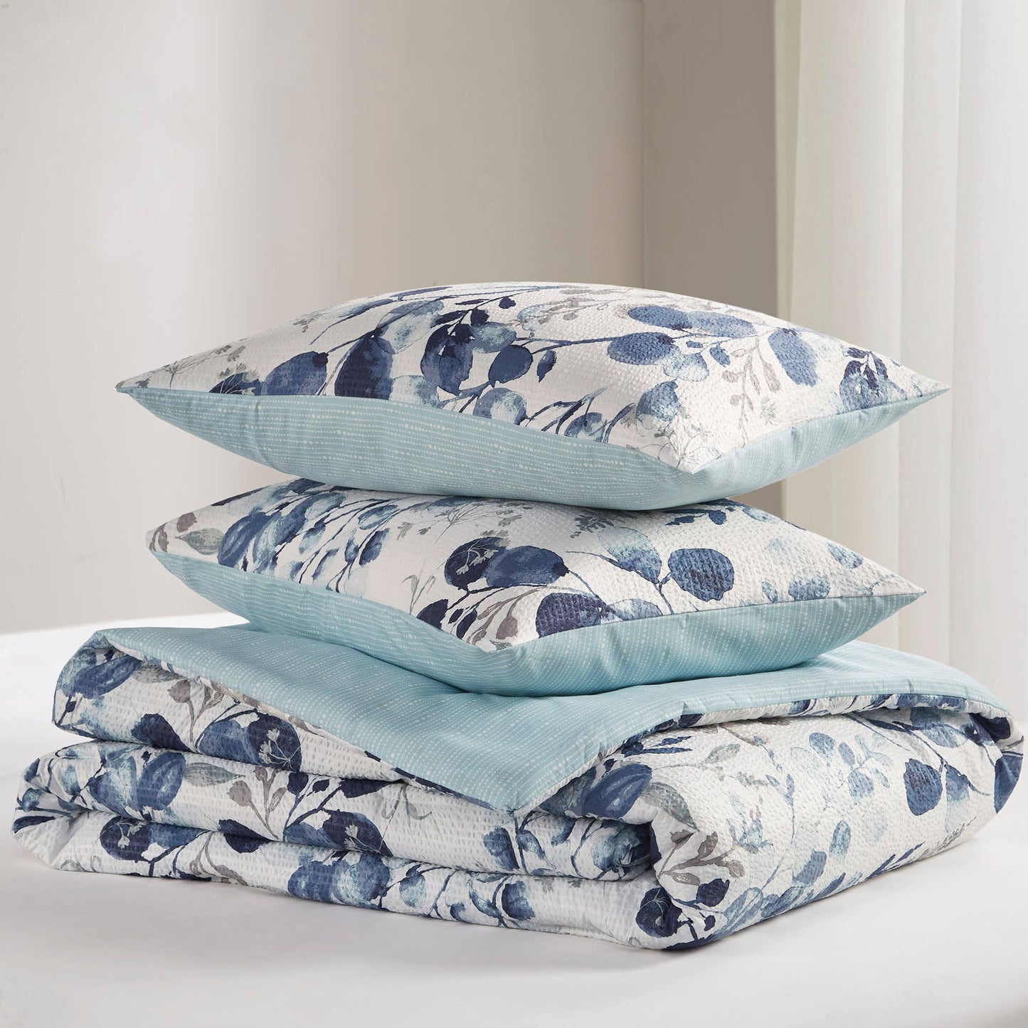 Reversible Floral Seersucker Comforter Set, Navy/Blue