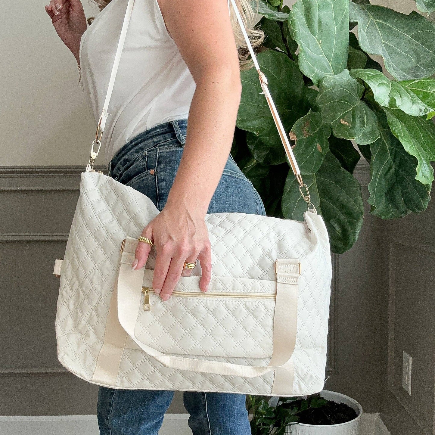 Quilted Overnight Duffle with trolly sleeve : Off White