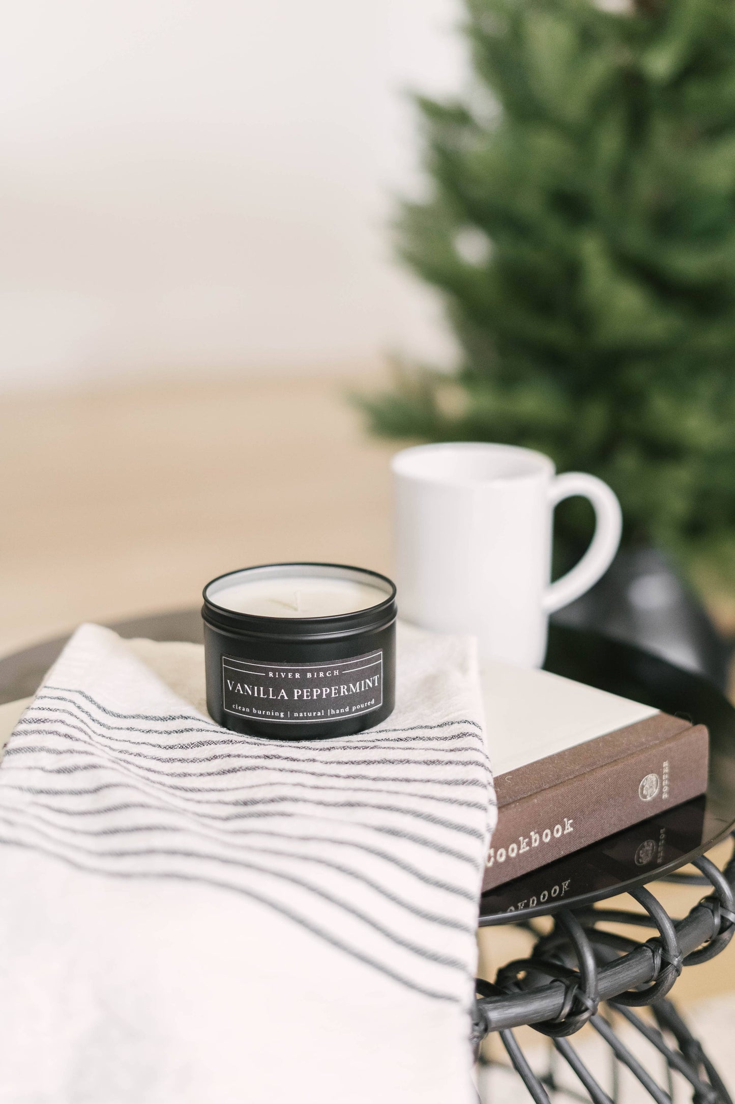 8oz Vanilla Peppermint - Black Tin Soy Candle