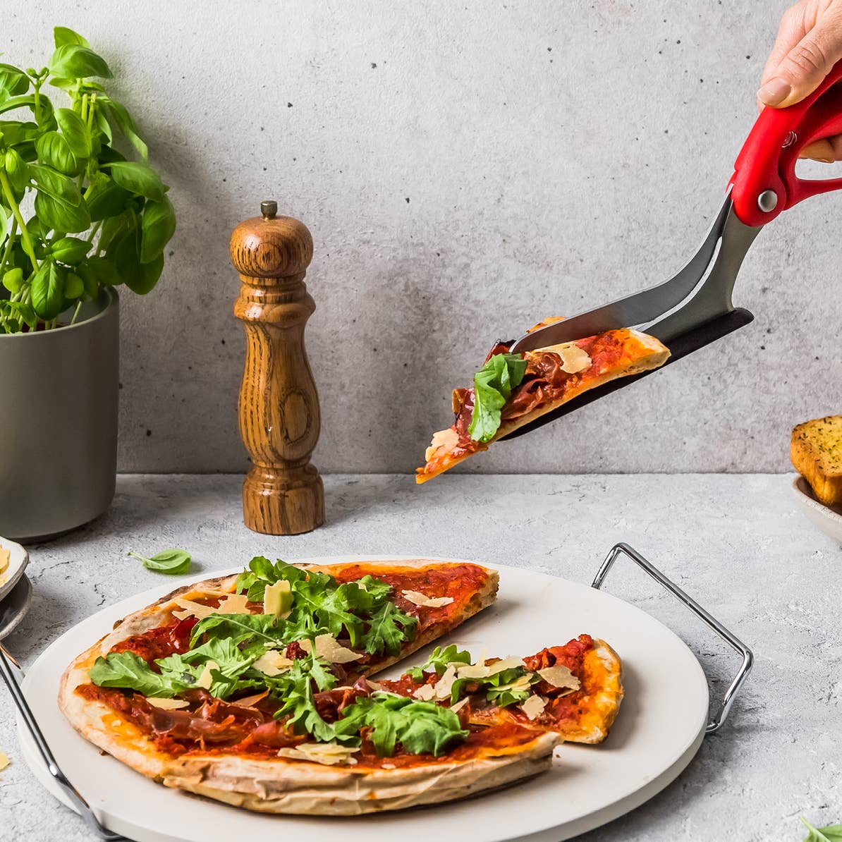 Scizza - Scissors Perfectly Cut Pizza