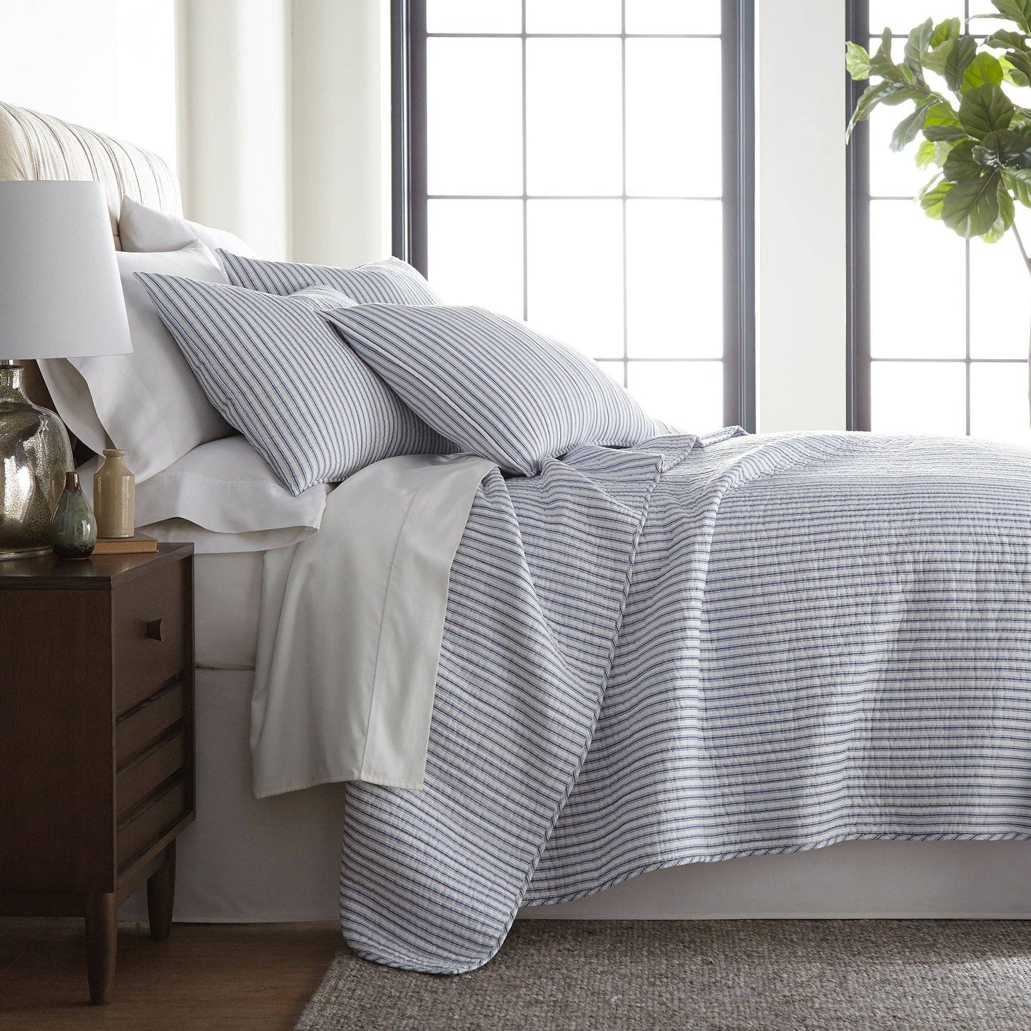 Tobago Stripe Quilt Set: Taupe / Full/Queen