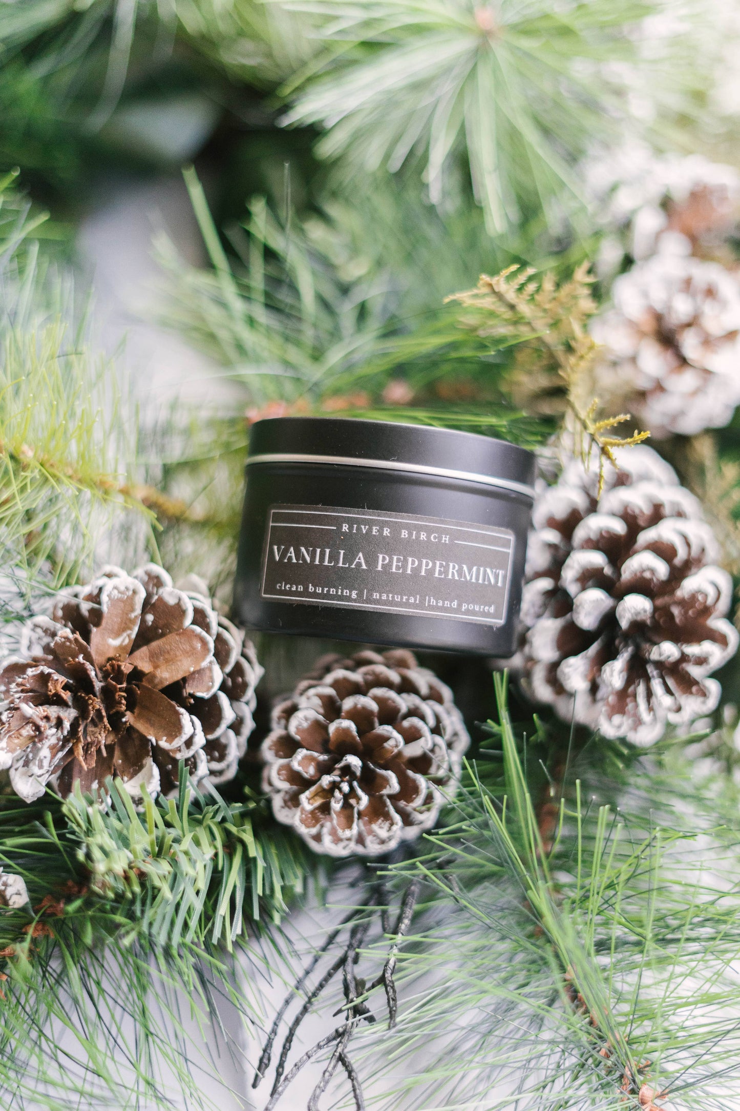 8oz Vanilla Peppermint - Black Tin Soy Candle