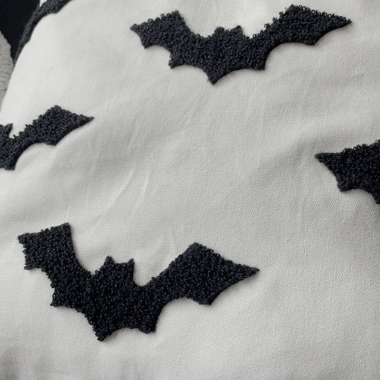 Halloween throw pillow cover: Bats