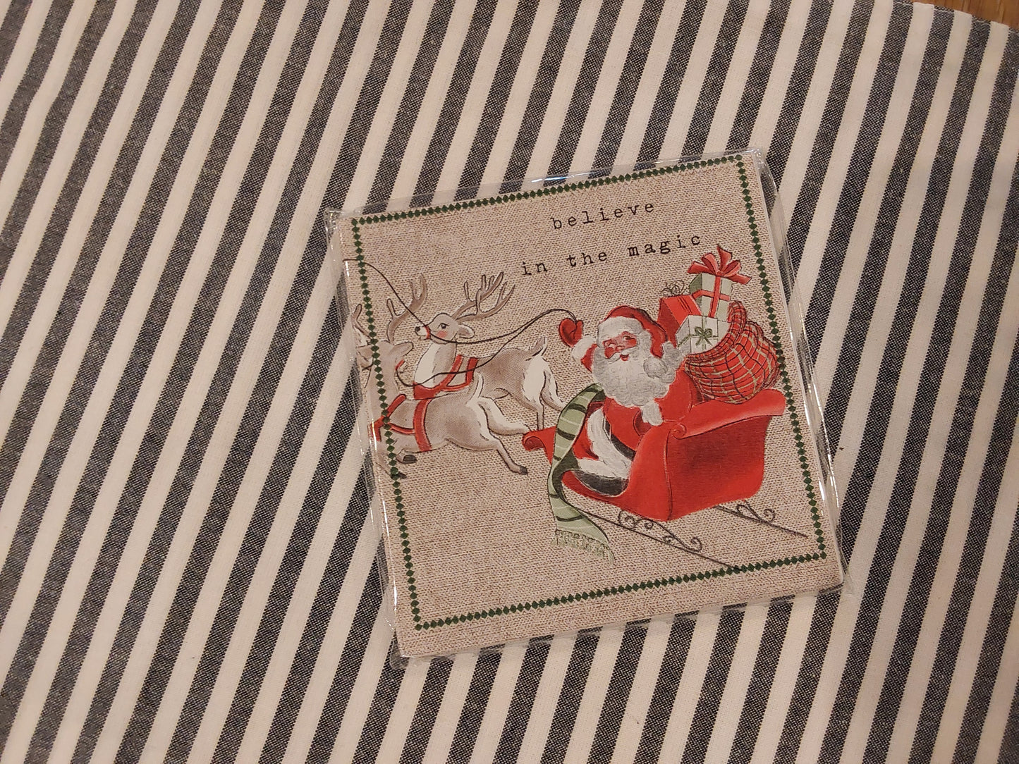 Classic Christmas Napkin Set