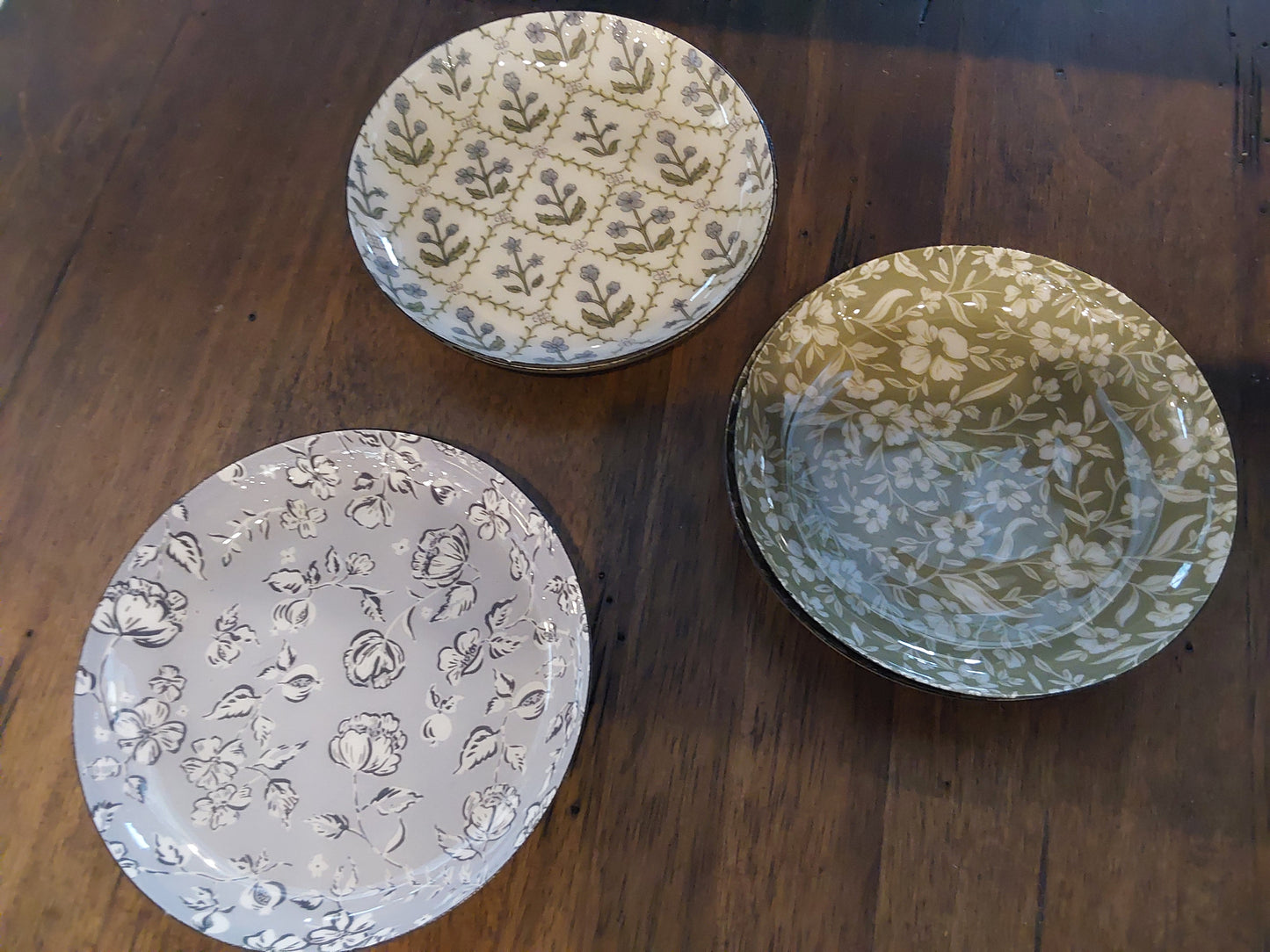 Round Vintage Floral Tidbit Plate