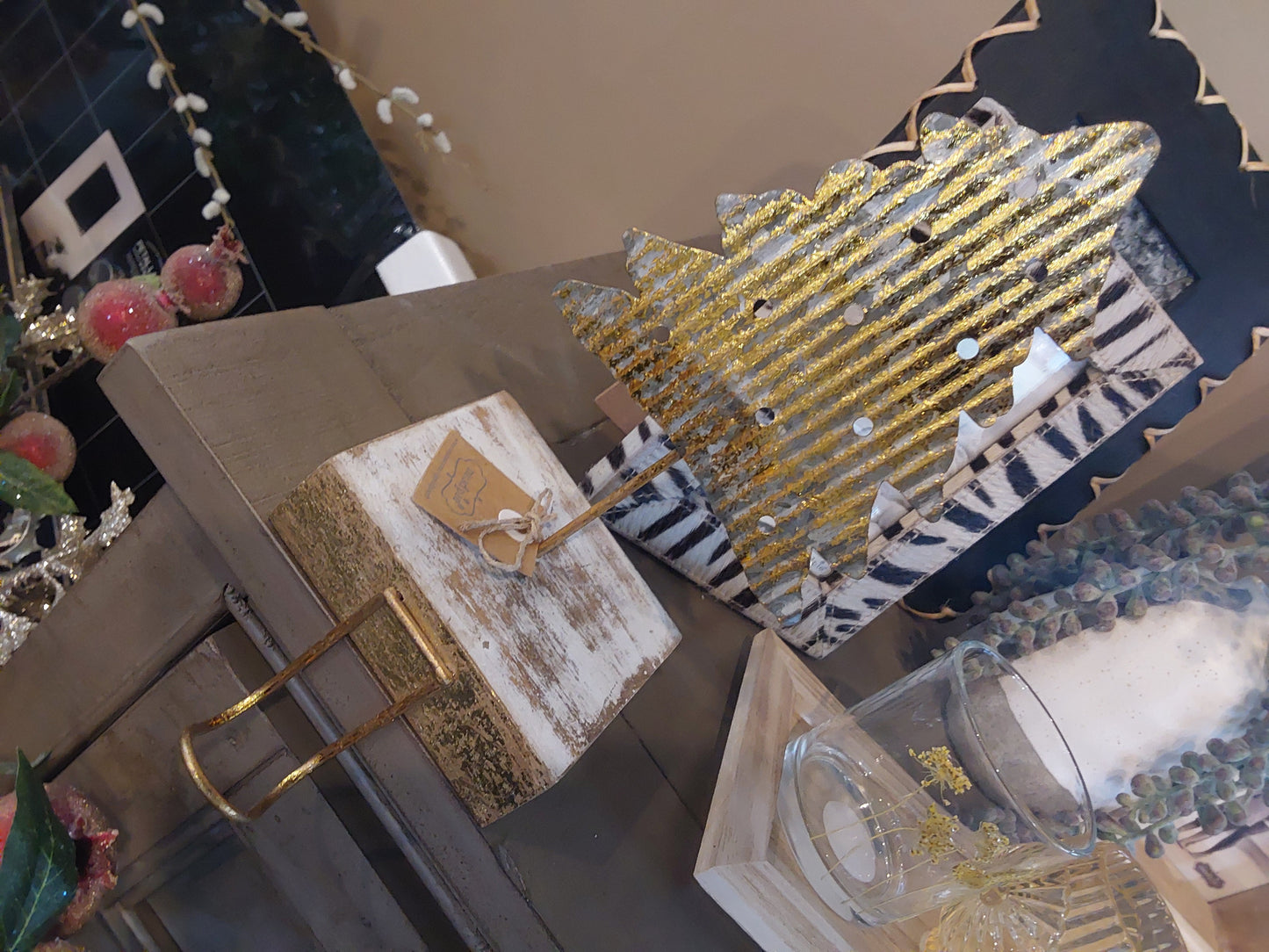 Gold Metal Stocking Holder