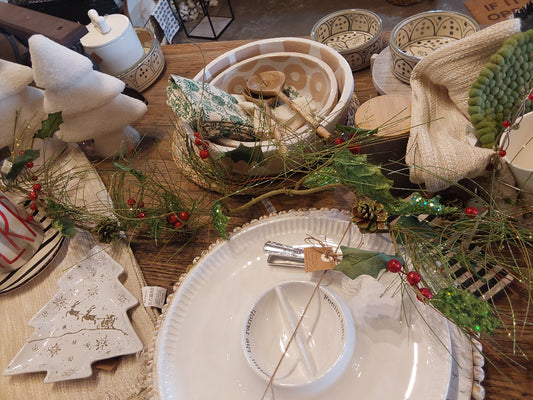 Pinecone & Berry Garland