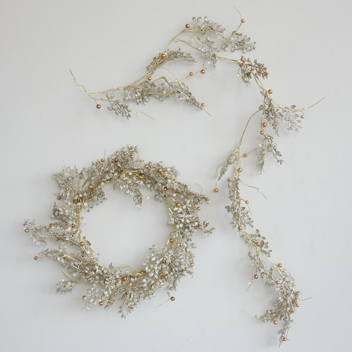 Plastic Garland with Faux Pearls, Glitter & Beads, Gold & Silver Finish