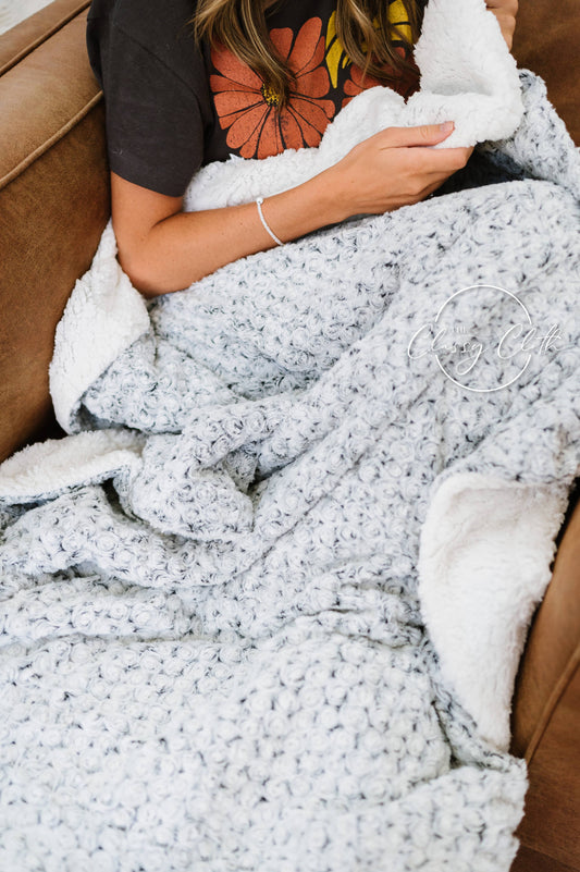 Super Soft Faux Fur Blanket - Grey Spiral RTS